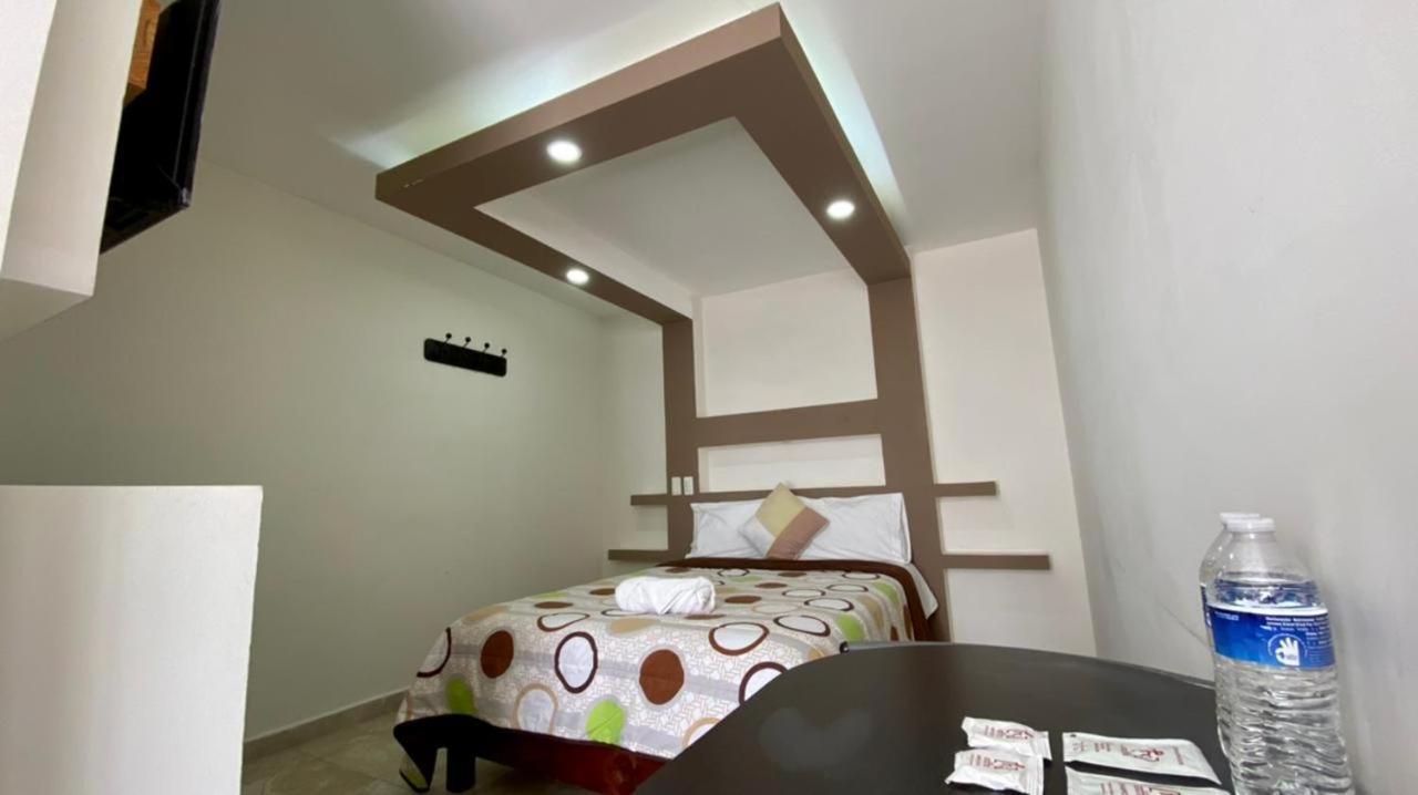 Hotel Caudillos Inn Emiliano Zapata  Esterno foto